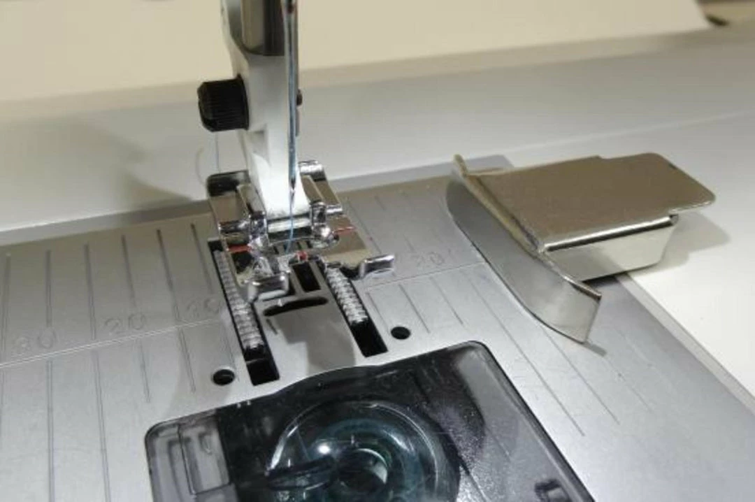 Dritz Machine Accessories Magnetic Seam Guide, Nickel 8 Dritz Machine Accessories Magnetic Seam Guide, Nickel