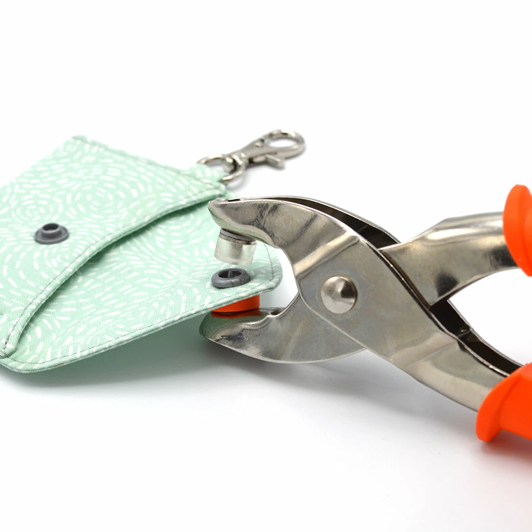 Dritz Plastic Color Snaps, 12 Sets 12 Dritz Plastic Color Snaps, 12 Sets