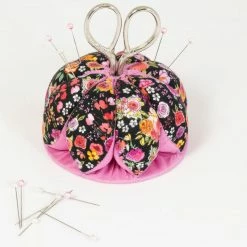 Dritz Pin Cushion With Scissors, Black Floral Pins & Accessories