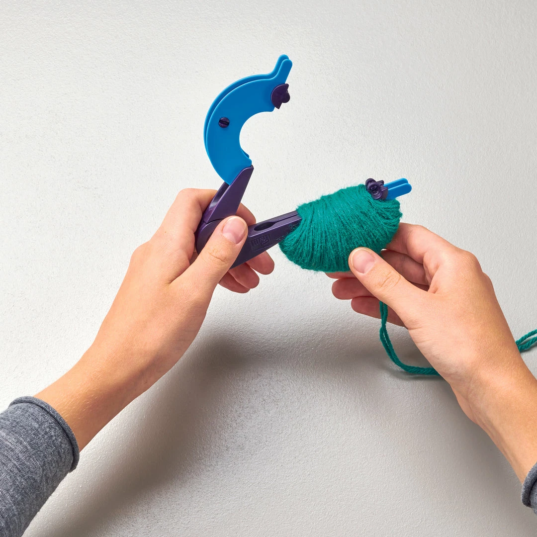 Prym 2-in-1 Pompom Maker, Large Yarn Accessories 6 Prym 2-in-1 Pompom Maker, Large Yarn Accessories